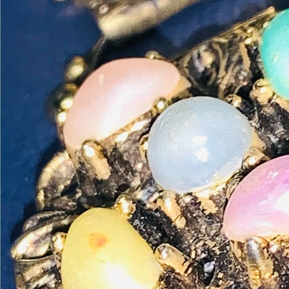 •Renaissance Revival Vintage Pastel Bracelet• - Picture 3 of 8